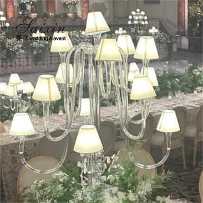 Candelarba de cristal con candelero de sombra para piezas centrales